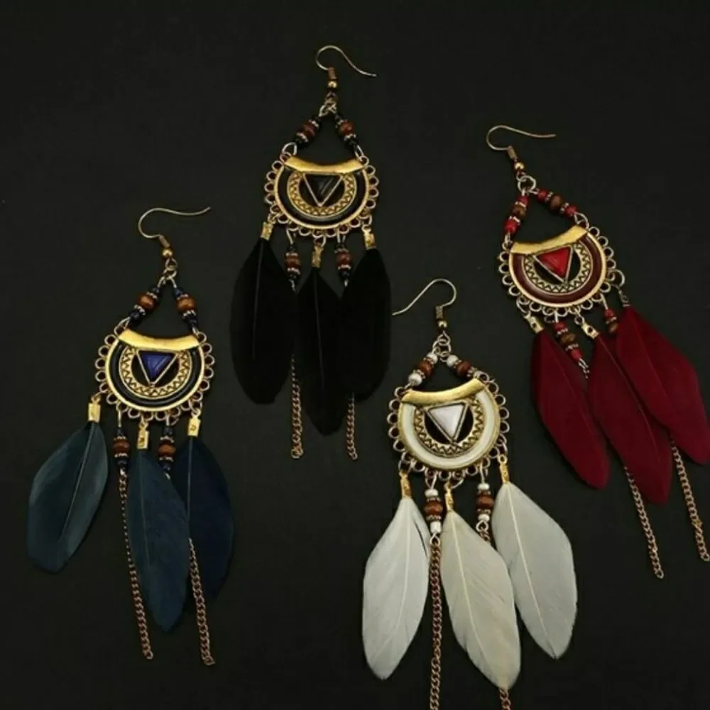 🌼Black Boho dangle feathers
